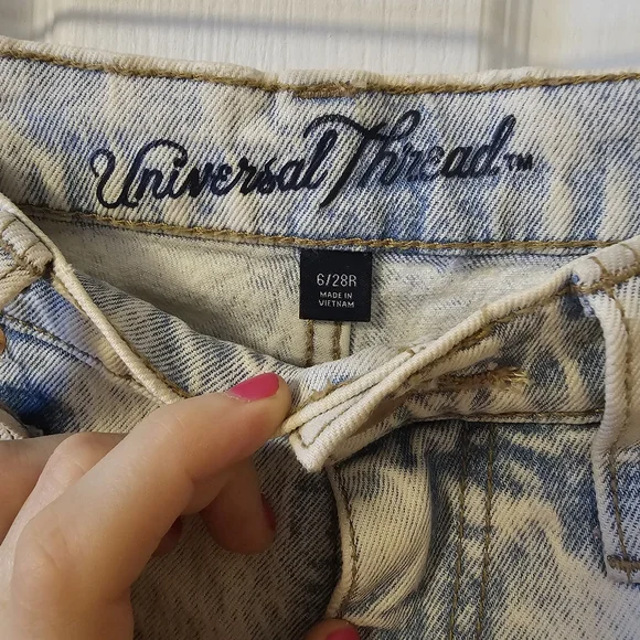 Acid - Picture 3 of 6